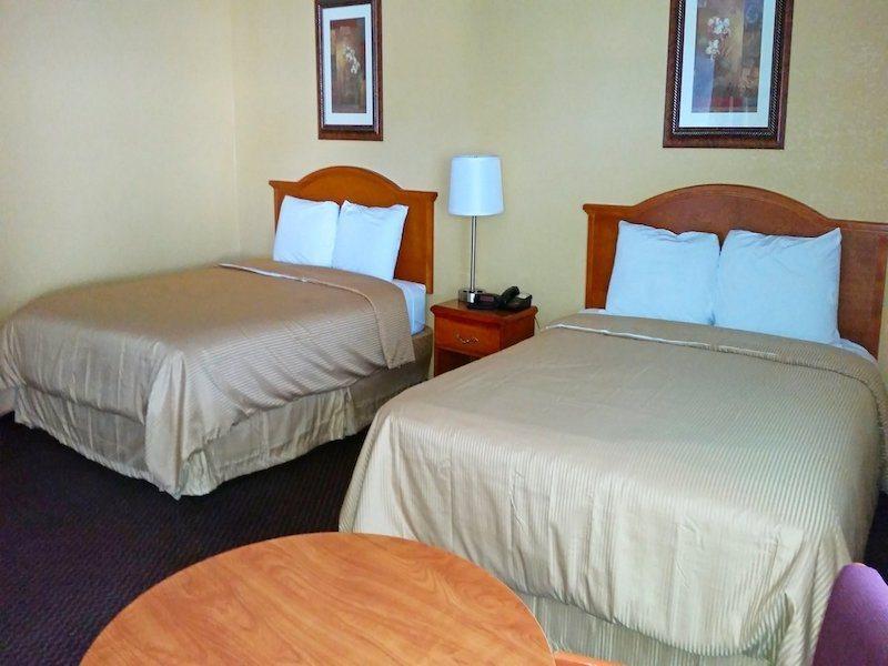 Quality Inn Lawrenceburg Buitenkant foto
