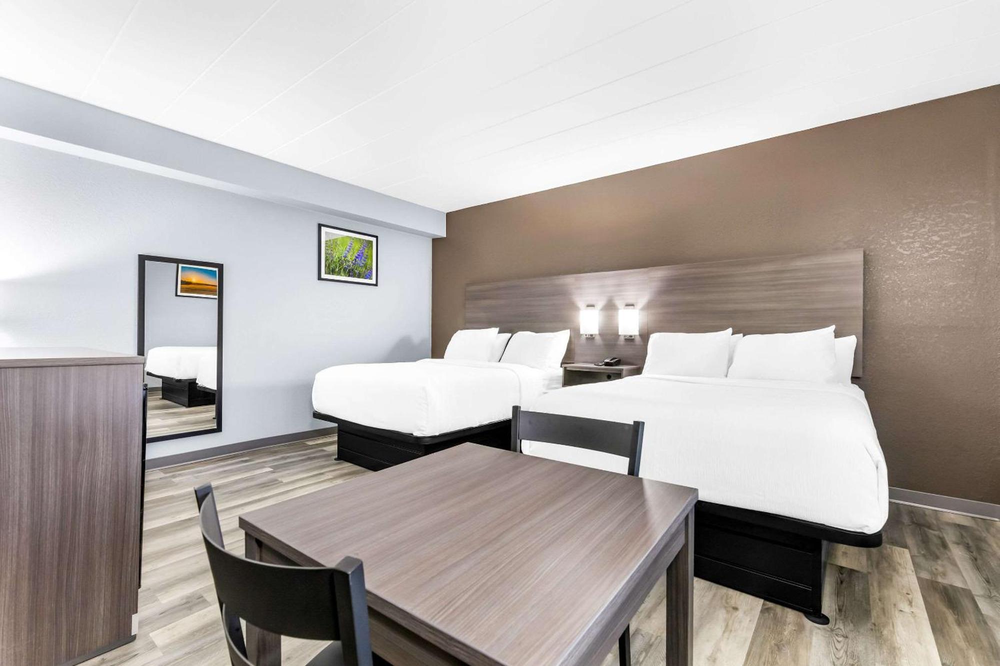 Quality Inn Lawrenceburg Buitenkant foto