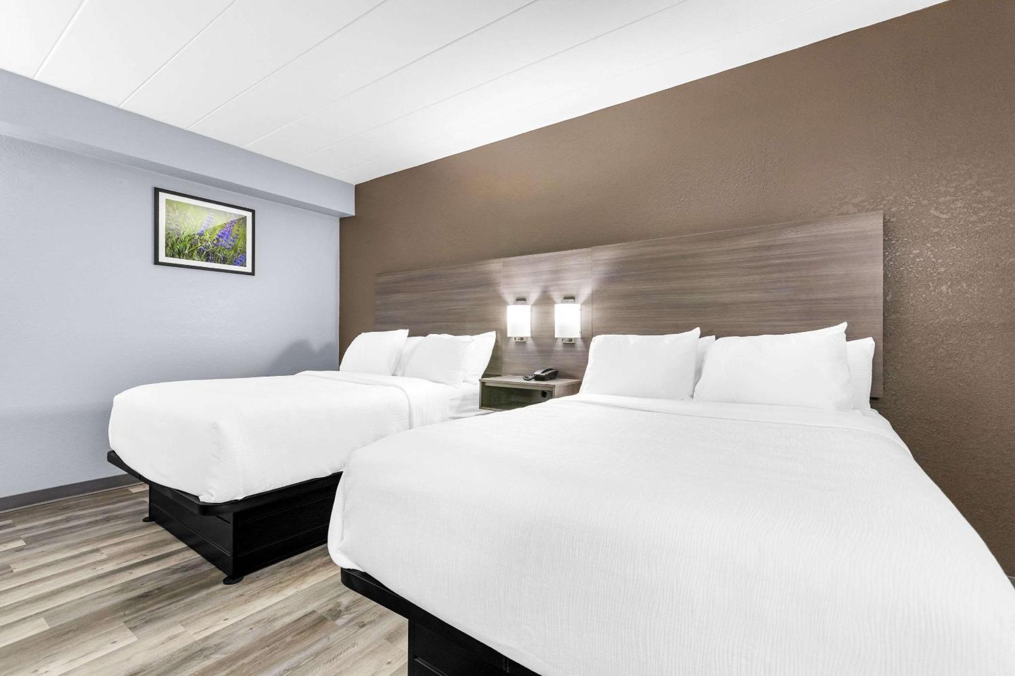 Quality Inn Lawrenceburg Buitenkant foto