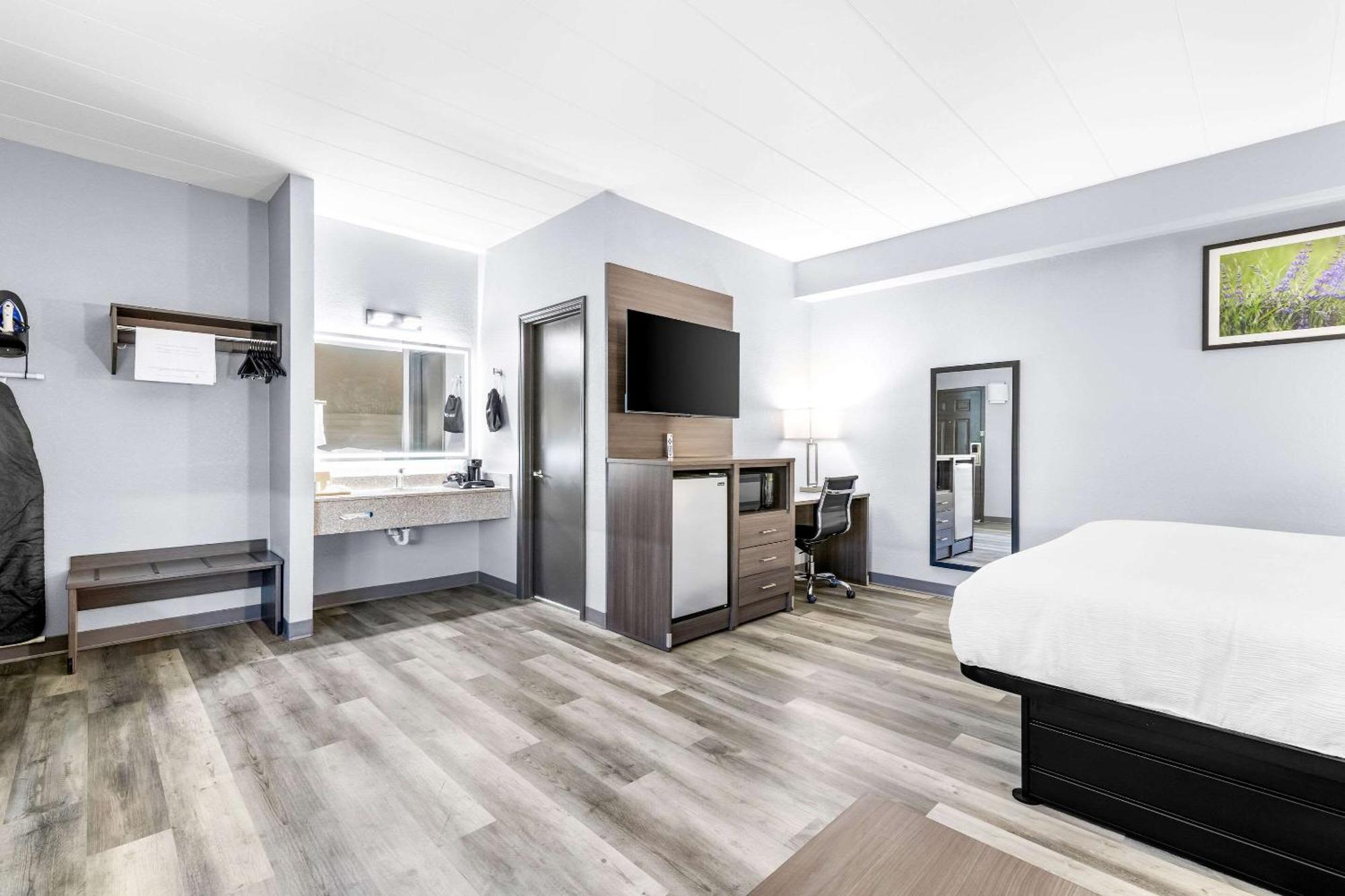 Quality Inn Lawrenceburg Buitenkant foto