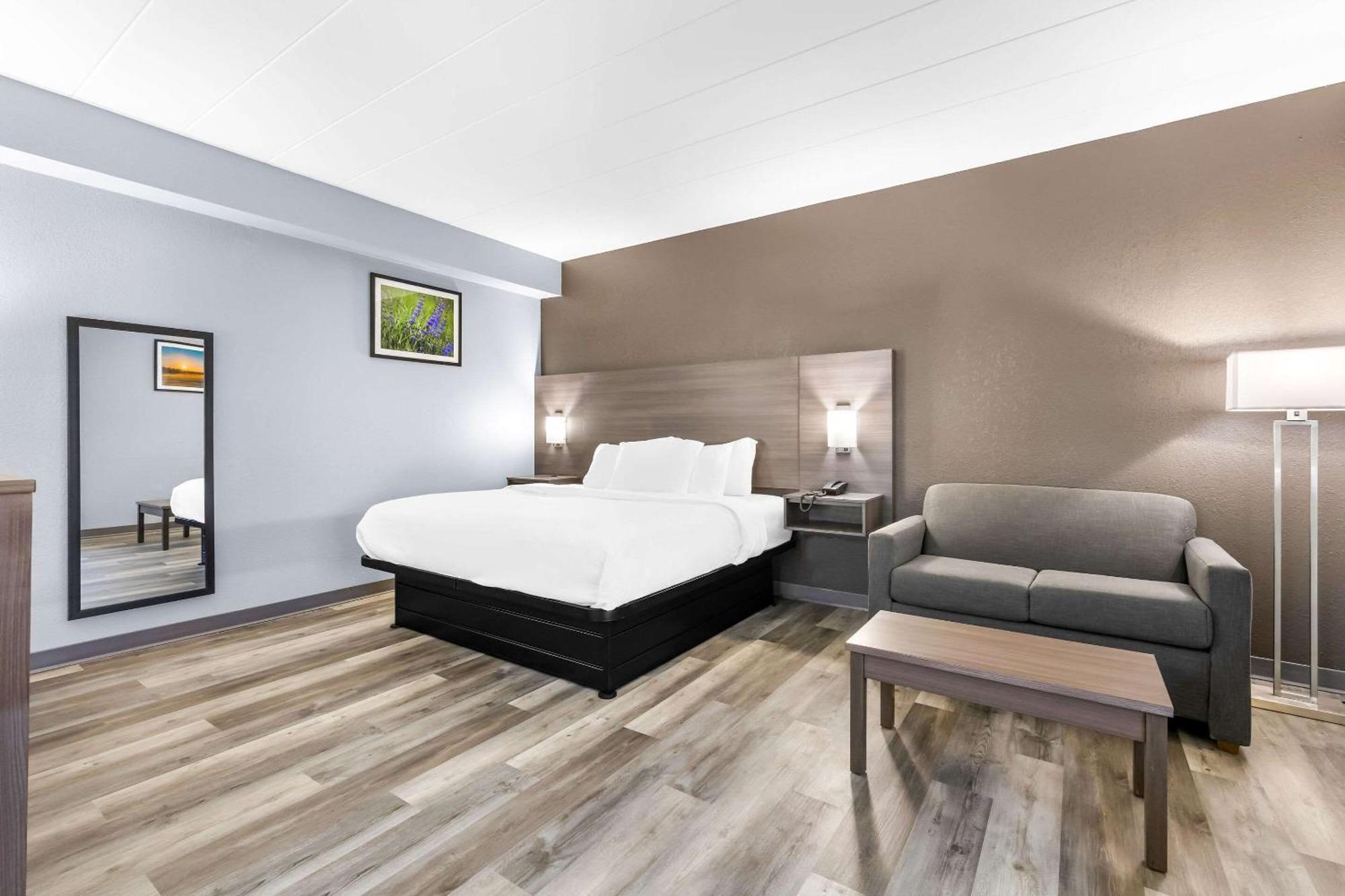 Quality Inn Lawrenceburg Buitenkant foto