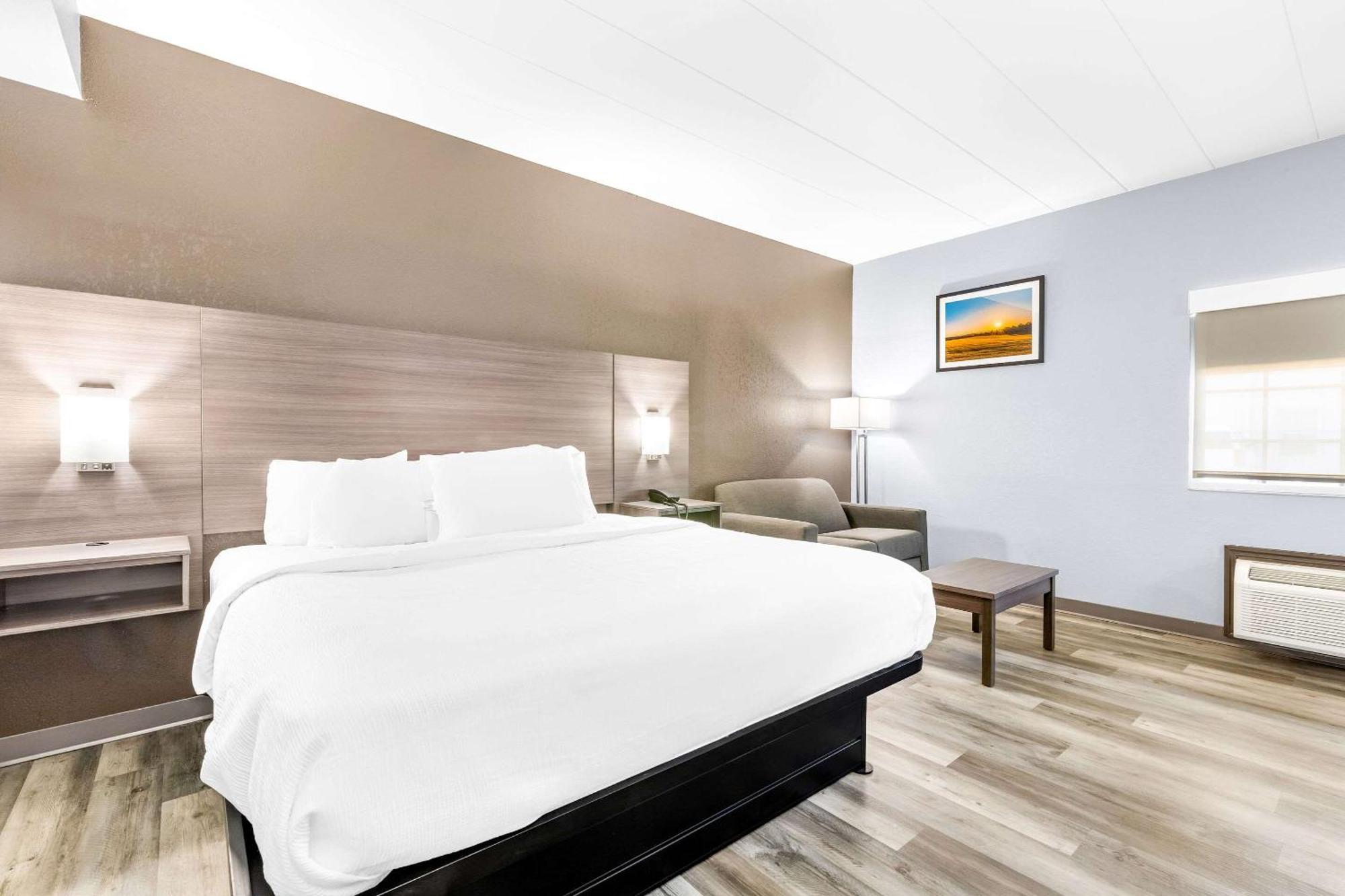 Quality Inn Lawrenceburg Buitenkant foto