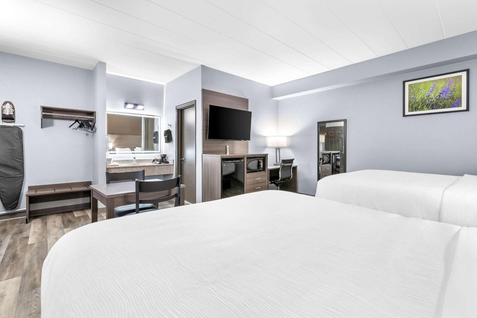 Quality Inn Lawrenceburg Buitenkant foto
